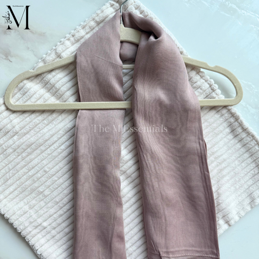 Modal hijab - Pink - 41x79 cm - folded texture closeup - The M Essentials