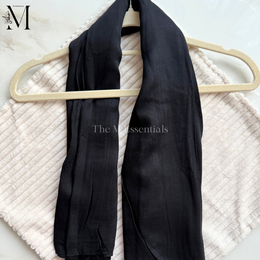 Modal hijab - Black - 41x79 cm - folded texture closeup - The M Essentials