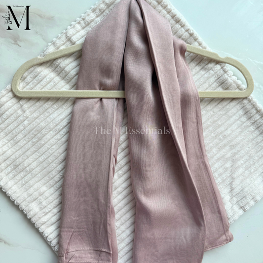Modal hijab - Chalk Pink - 41x79 cm - folded texture closeup - The M Essentials