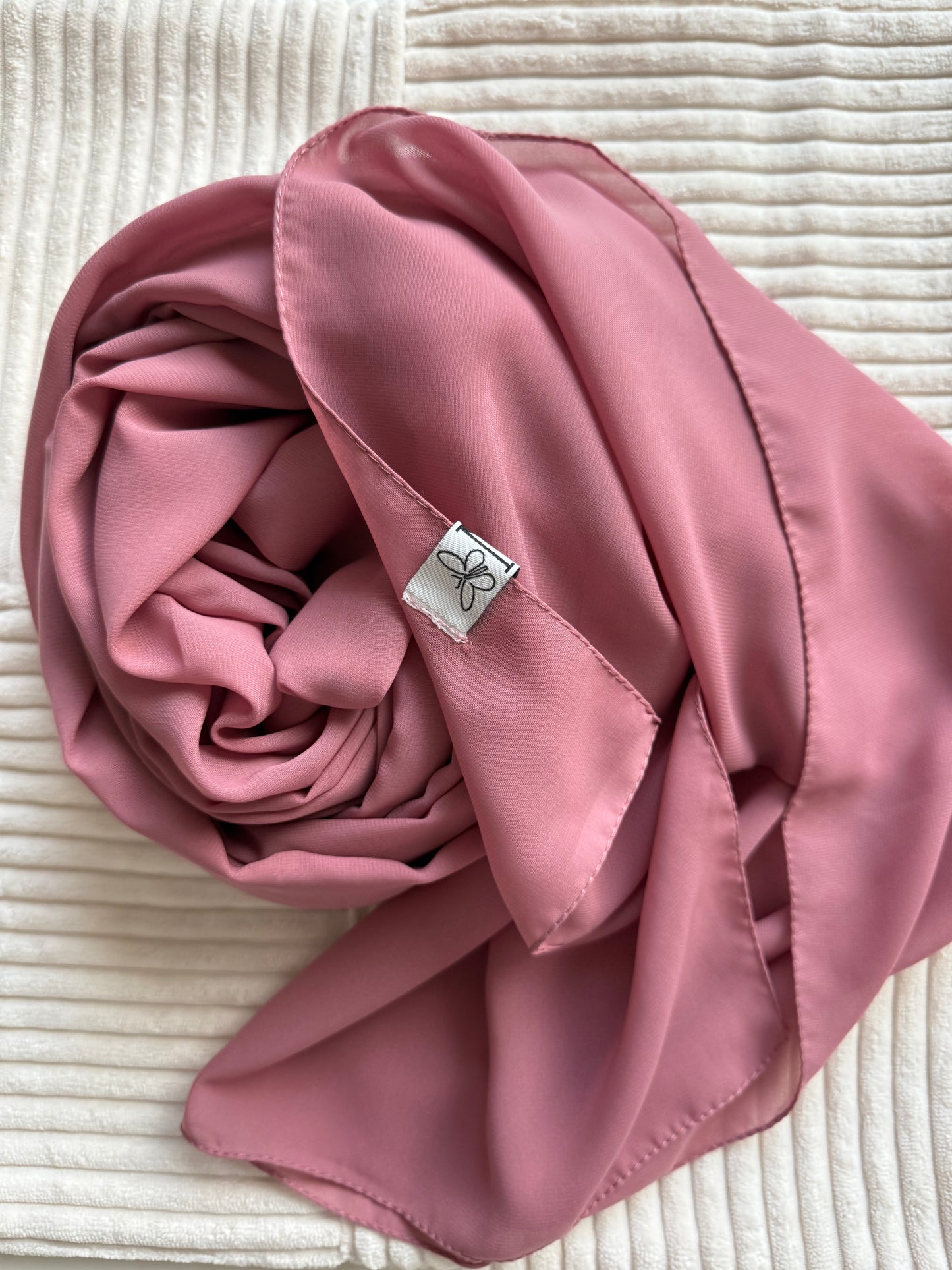 Dusty Pink Premium Powder Chiffon Hijab – Modern & Graceful | Made in Indonesia